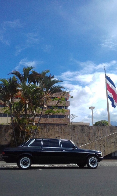 COSTA-RICA-BUILDING-WITH-A-FLAG-AND-LIMOUSINE-MERCEDES-300D2582e57d9a791cde.jpg