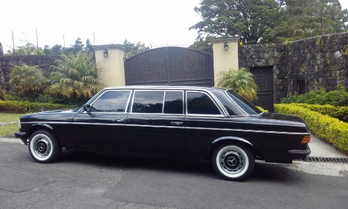 LATIN AMERICA MERCEDES LIMOUSINE SERVICE.