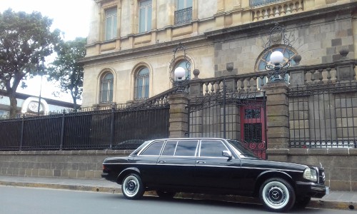 Teatro-Nacional-Costa-Rica-MERCEDES-300D-LANG-LIMOUSINE245cf41bc6dd9e62.jpg